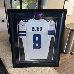 Dallas Cowboys Tony Romo Signed Jersey In Heavy Duty Frame
