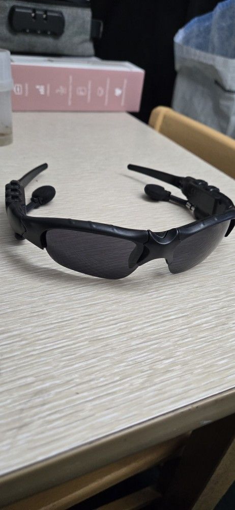 Wireless Sunglasses With Headphones