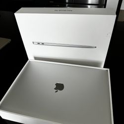 M1 MacBook Air 13” Silver 512GB/8GB w/ AppleCare+