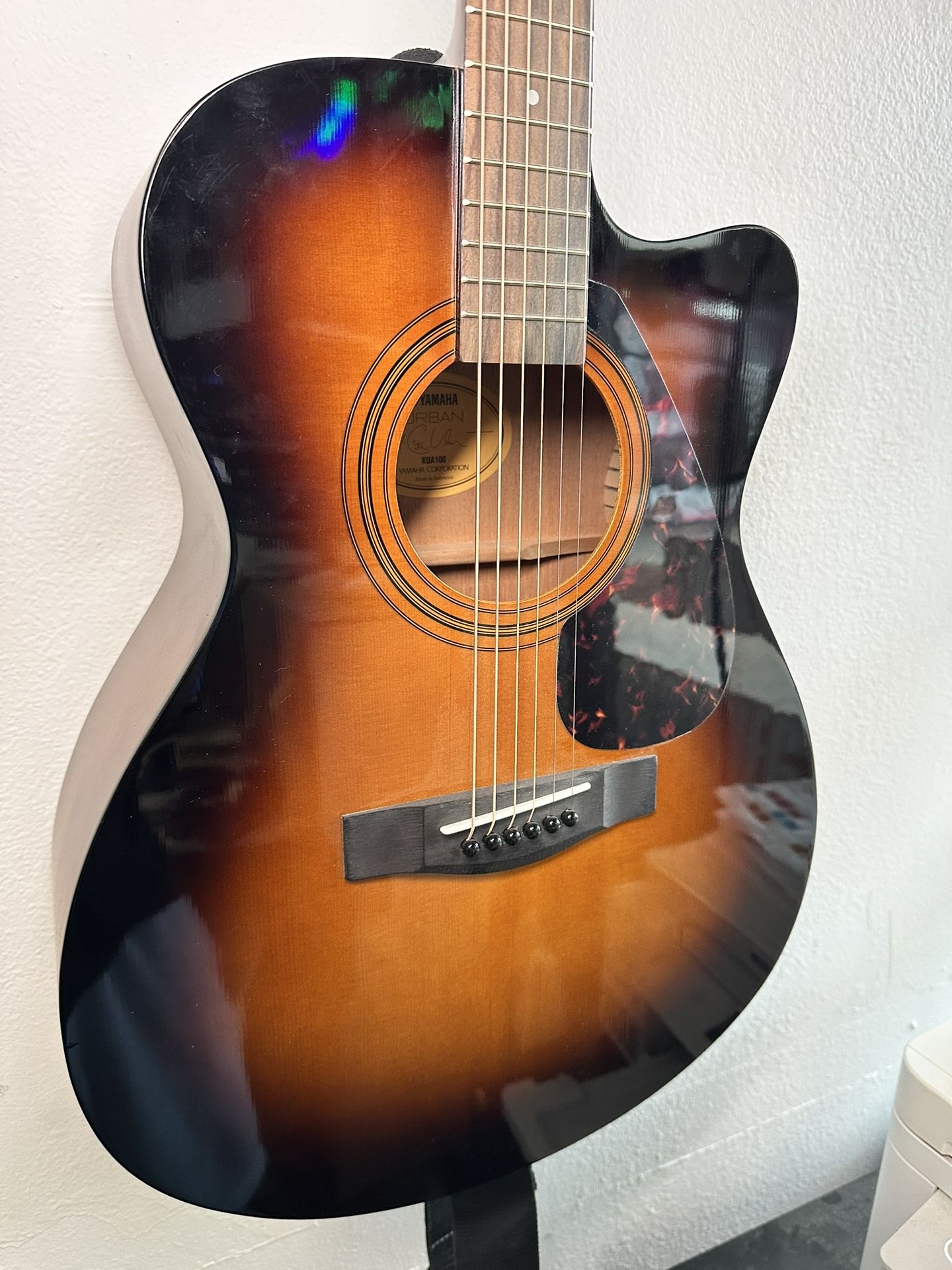 Yamaha URBAN KUA100 Acoustic Guitar
