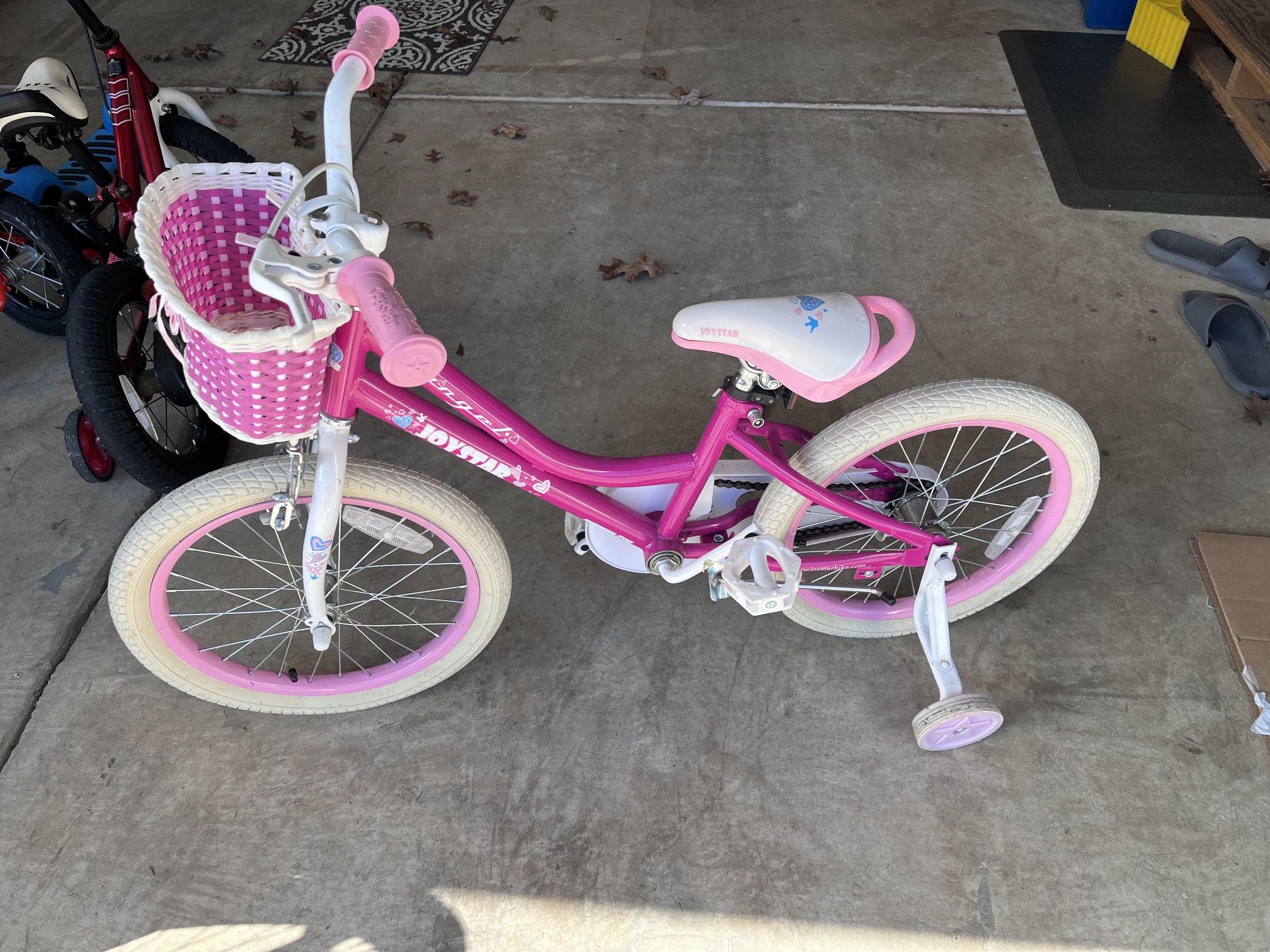 Girls Bike With Training Wheels