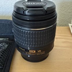 Nikon 18-55mm DX VR Kit Lens W/ Caps/Filters- Excellent
