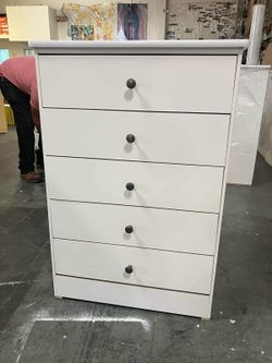 Dresser 5 drawers