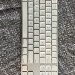 Apple Magic Keyboard 