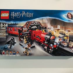 LEGO Harry Potter Hogwarts Express 75955 . New