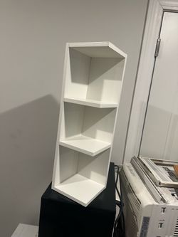 White decorative shelf