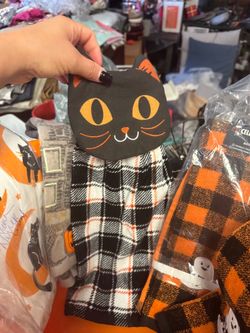Halloween Dish Towels New 2 glow in the dark see video 5.00 each