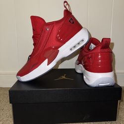 Air Jordan’s Max AURA Size 10 Men’s