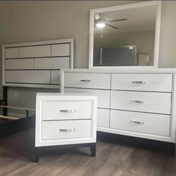 Akerson Driftwood Panel Bedroom Set
Crown Mark$10 Down Payment And Financing Available