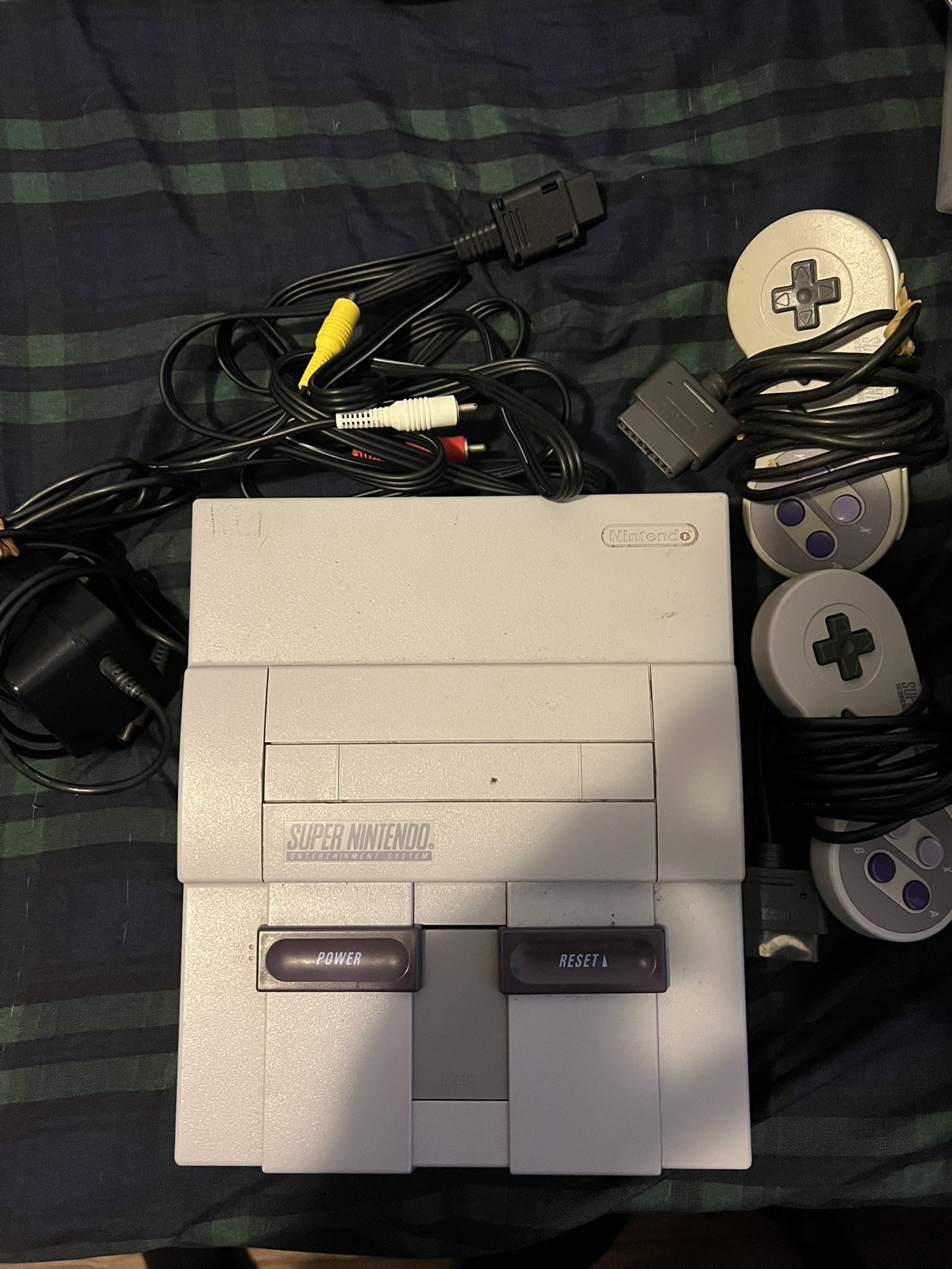 Super Nintendo With Everything Plus 8 Games