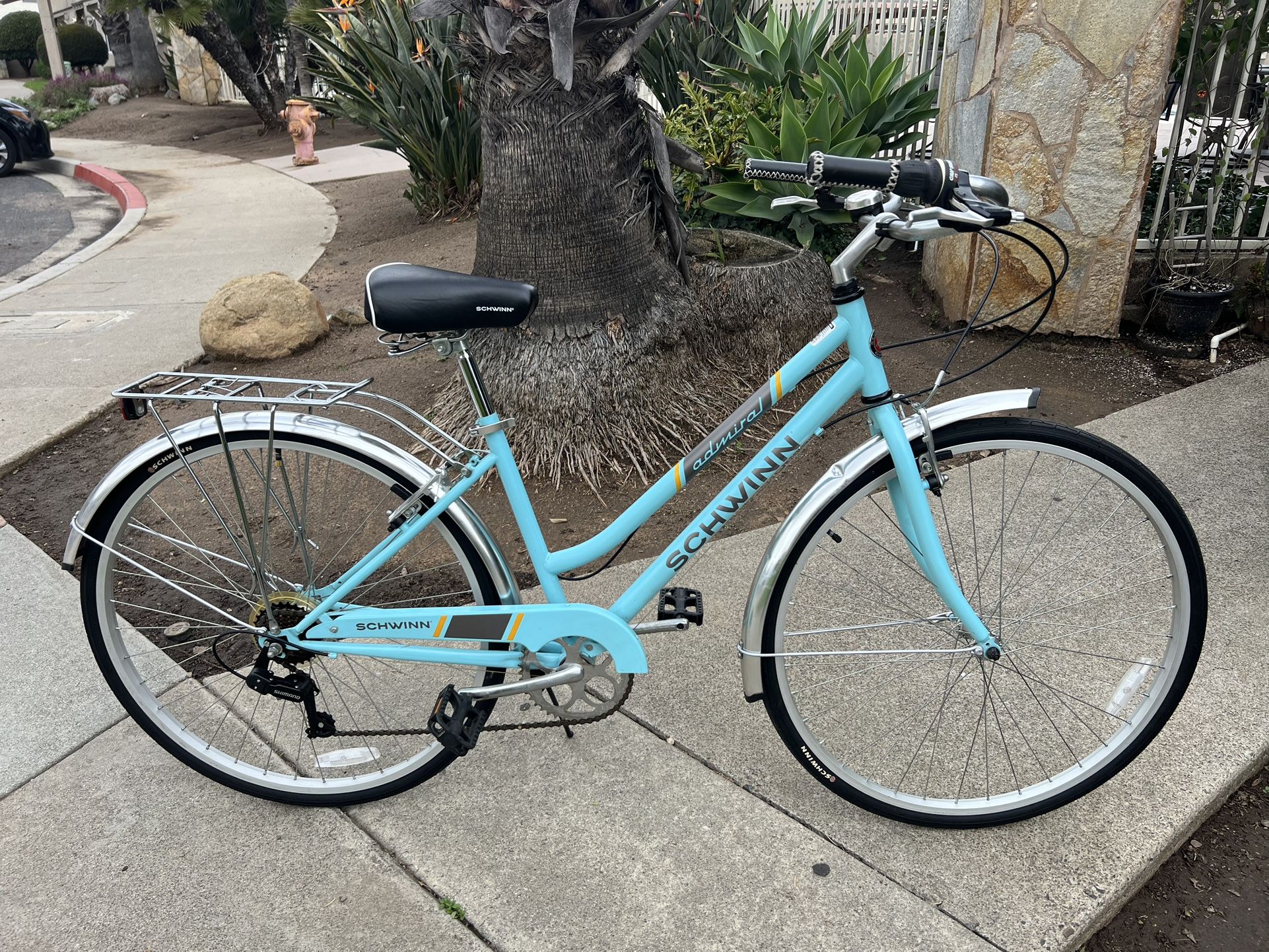 Women’s Schwinn Admiral Hybrid Bike