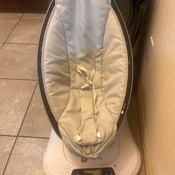 mamaRoo multi-motion baby swing