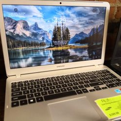 Samsung Notebook 5 15" Laptop
AMD Ryzen 5 2500U
2.00GHz Quad Core
8GB RAM 256GB SSD
SAMSUNG
Webcam WiFi Bluetooth HDMI

15.6"