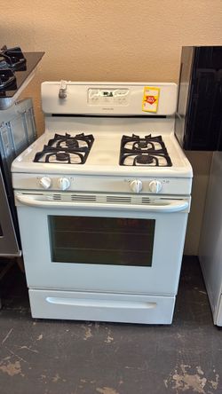Nice like new Frigidaire gas stove