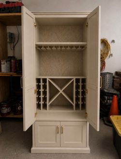 European Wine Cabinet