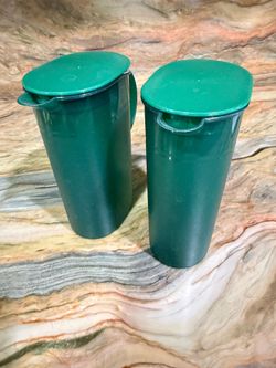 Tupperware Mini Pitcher with Rocking Lid