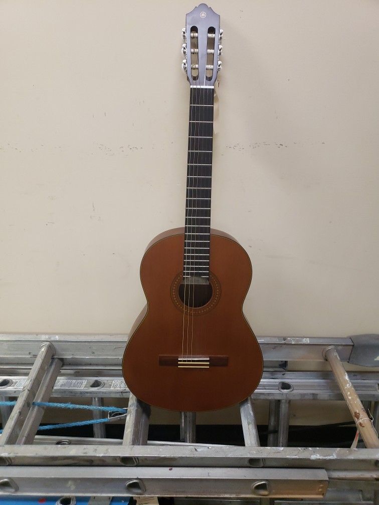 Yamaha CG122MCH Acoustic Guitar 