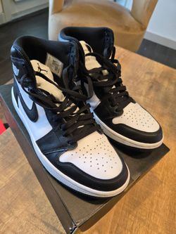 Air Jordan 1 Mid "Black/White" (Panda) – Size 8–Men Excellent Condition