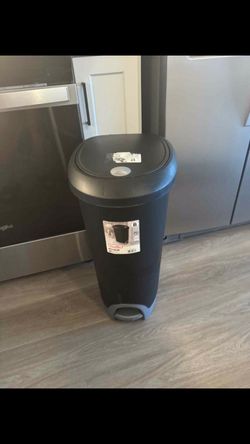 Trash can