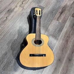 Acoustic Guitar - Amazing Sound and Classic Design daughter impact