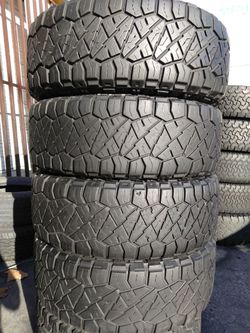 295-65-20 Nitto ridge grappler 85%