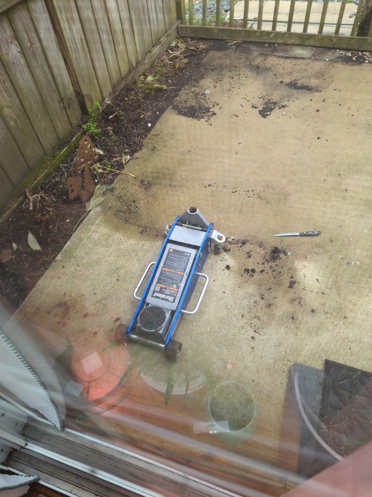 Duralast 2 1/2 Ton Low Profile Jack