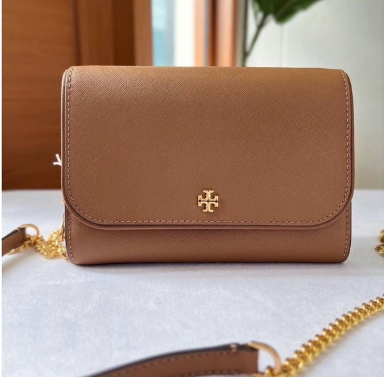 Brand New! 🌟 Tory Burch Chain Wallet - Moose