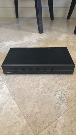 Sonance SS6 6-zone speaker selector switch box