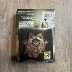 In Hand, Brand New, Never Opened 2014 - AMC - The Walking Dead Complete 4th Season - Blu Ray with Prison Key and Sheriff Badge Replica - SDCC Exclusiv