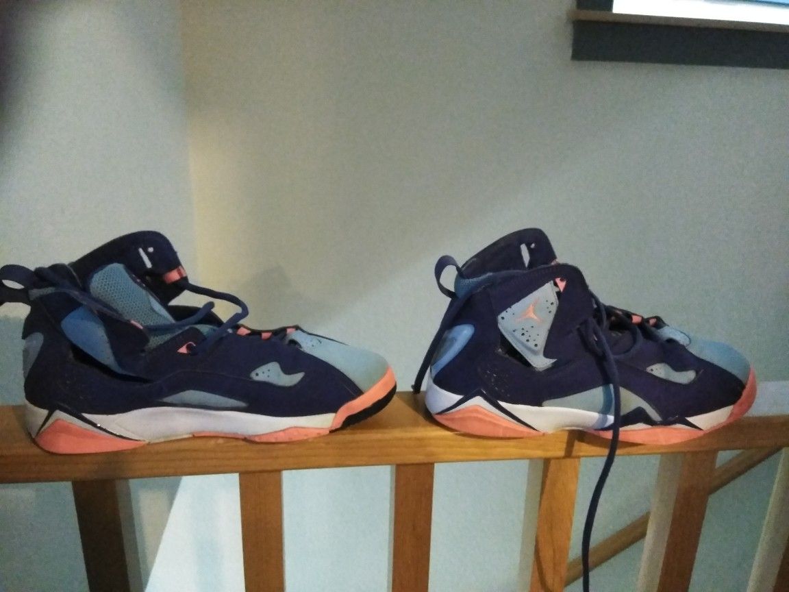 Jordans size 6.5. Boys $60.00