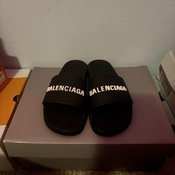 Balenciaga Slides Black