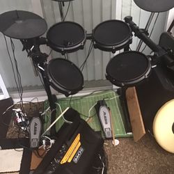 Alexis  Electronic Drum Set Great Condition With Amp