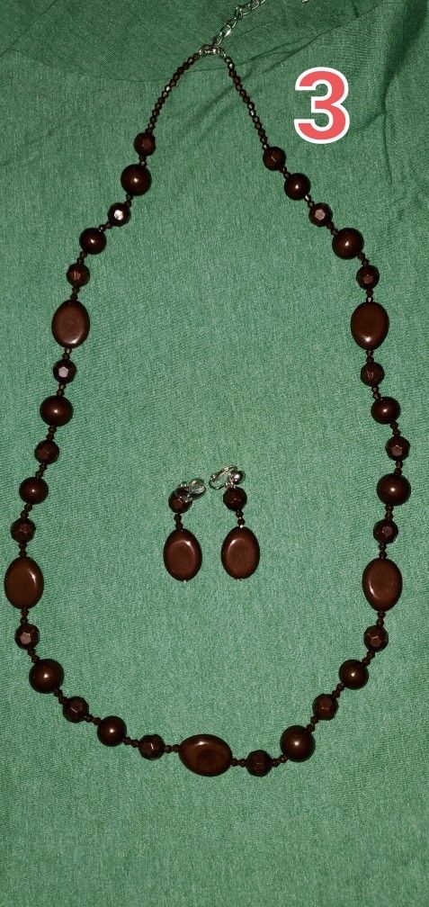 LADIES COSTUME JEWELRY SETS 