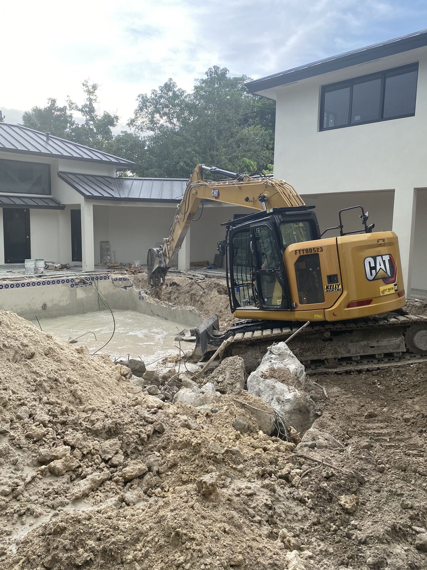 Bobcat Excavadora Volteó