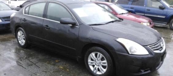 Nissan altima 2012 80,000 miles salvage