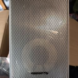 Two Realistic Mini 7 Speakers Vintage In Good Condition