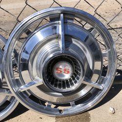 Vintage Set Of Four Hubcaps. Off Of A 1963/64 Chevy Impala(OEM)