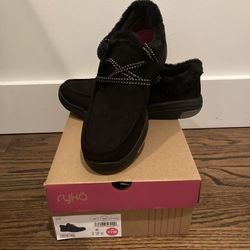 *BRAND NEW IN BOX Women’s Ryka Avid Sneaker Bootie FOR SALE!