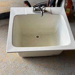 Laundry Tub/sink W Faucet
