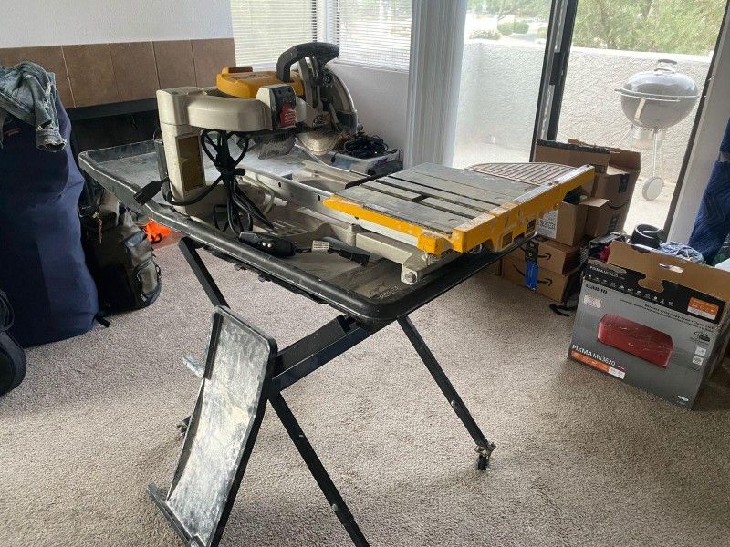 DeWalt 10in Wet Tile Saw w/Stand 