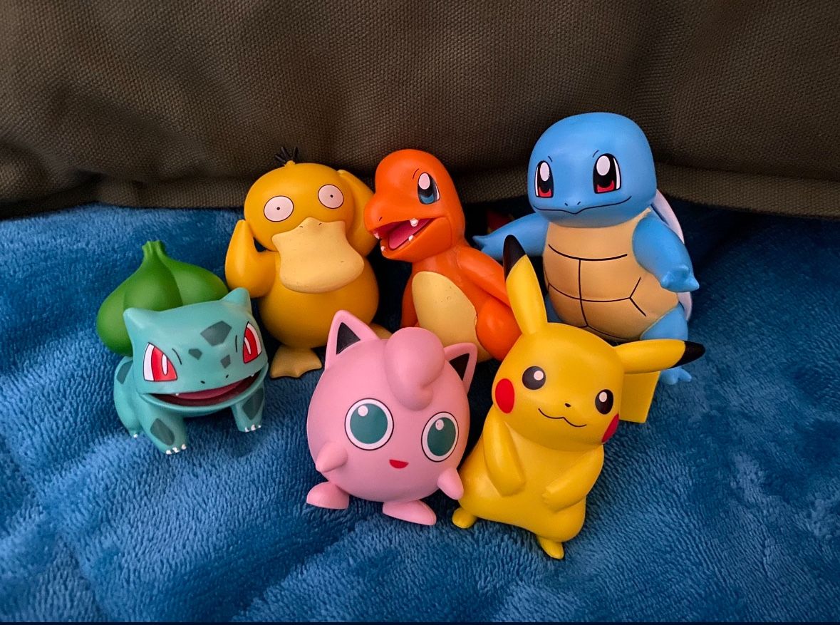 POKEMON FIGURES