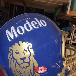Modelo Helmet