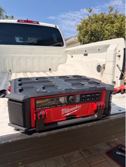 M18 Lithium-Ion Cordless PACKOUT Radio/Speaker with Built-In Charger