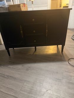 Buffet with 2 side storage and 3 drawers