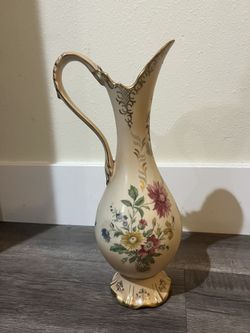 Hand painted Vase 🎨