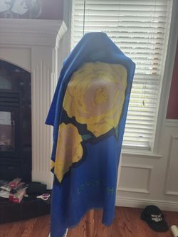 Vintage wool Blue Rose scraf wrap