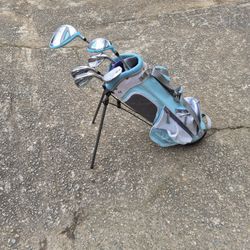 Junior COBRA Golf Set Right Swing 