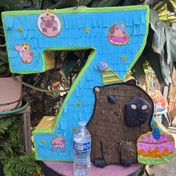 #7 Piñata 
