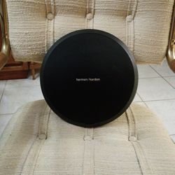 HARMAN/KARDON ONYX SPEAKER 