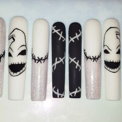 3xl Oogie Glow In The Dark Nails Thumbnail